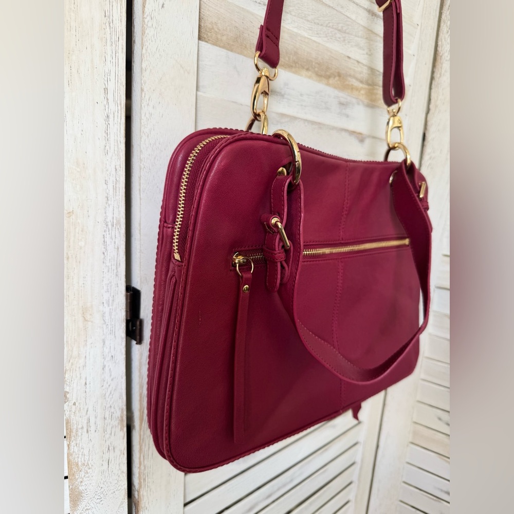 Sorial New York Red / Burgundy Leather Tote Zipper Accents Pocketbook Travel - Picture 3 of 16